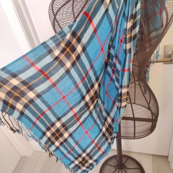 Blue and black plaid fringe scarf wrap - Picture 4 of 4